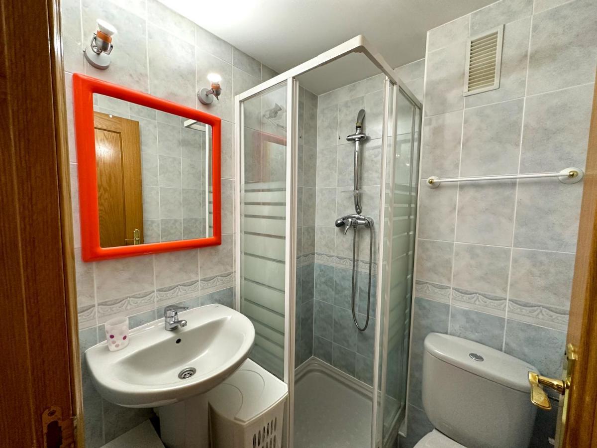 Acogedor Atico Duplex En El Centro En Biescas/4Pax Apartment Exterior photo